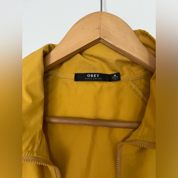 Obey yellow windbreaker jacket size medium - Picture 5 of 6